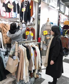 許多英德人的衣服都來(lái)自這里 廣州最 平 服裝批發(fā)市場(chǎng),100元就能淘到5件冬裝